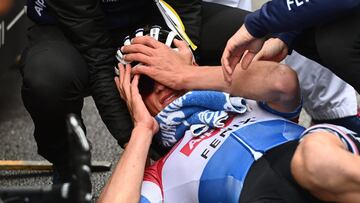 Triunfo heroico de Van der Poel ante un Pogacar asombroso en una etapa para la historia