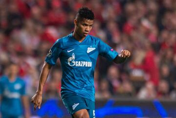 El volante se acopló rápidamente al fútbol ruso y en Zenit se convirtió en uno de los jugadores más recurrentes para el técnico. Fueron eliminados de la Champions League, mientras que en la liga de Rusia son líderes.