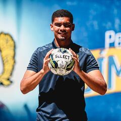 El Villarreal, a un paso de cerrar al portero Luiz Júnior