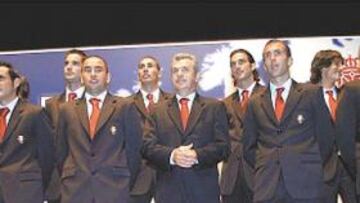 <b>PRESENTACIÓN. </b>La plantilla osasunista asistió ayer a la habitual presentación del equipo en Aoiz.