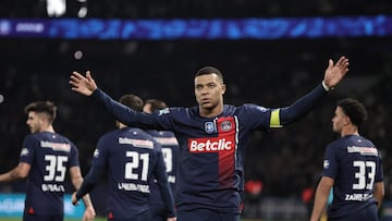 Paris (France), 13/03/2024.- Paris Saint Germain's Kylian Mbappe celebrates after scoring the opening goal in the Coupe de France quarter final match between Paris Saint-Germain (PSG) and OGC Nice in Paris, France, 13 March 2024. (Francia, Niza) EFE/EPA/CHRISTOPHE PETIT TESSON
