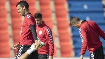 Los jugadores del Lugo entrenan en el Anxo Carro.