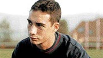 <B>TRANSFERIBLE</B>. El Sporting tiene prevista la venta de Pablo Amo.