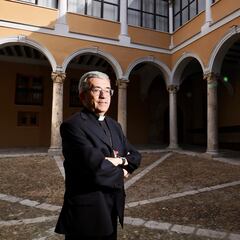 Luis Argüello: “El Papa no se decanta por ningún equipo español, pero viste de blanco...”