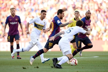 Lionel Messi, Nahitan Nandez y Emanuel Reynoso.