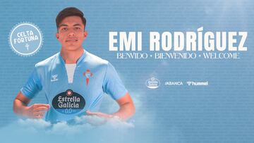 Emi Rodríguez posa con la camiseta del Celta.