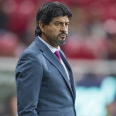 Los 7 pecados que condenaron a José Cardozo al cese como DT