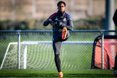 Endrick-mania hits Lyon with 50,000 tickets sold to see the Brazilian