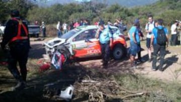 Así quedó el auto de Hayden Paddon tras el accidente.