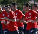 Silva podría entrar en la defensa de cinco de Sampaoli