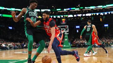 BOSTON, MA - DECEMBER 10: Robert Williams #44 of the Boston Celtics defends Anthony Davis #23 of the New Orleans Pelicans at TD Garden on December 10, 2018 in Boston, Massachusetts.   Maddie Meyer/Getty Images/AFP
 == FOR NEWSPAPERS, INTERNET, TELCOS &amp; TELEVISION USE ONLY ==