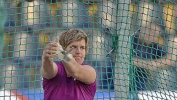 La IAAF ratifica el récord mundial de martillo de Wlodarczyk