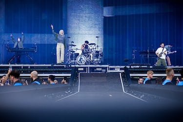 Después del trágico fallecimiento de Chester Bennington en 2017 y un largo proceso de cambio, Linkin Park regresó en noviembre de 2024 con ‘From Zero’ tras 7 años sin sacar ningún trabajo. Se trata de su octavo álbum de estudio, presentando como nueva vocalista a Emily Armstrong y explorando de nuevo sonidos nu-metal, rap rock y electrónica. El álbum fue bien recibido y también contó con una edición de lujo lanzada en mayo de 2025.