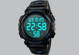 El reloj deportivo para hombre con pantalla LED y resistente al agua por menos de 20 euros