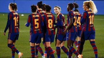 Jugadoras del Bar&ccedil;a durante un partido de Liga ante el Rayo Vallecano. 