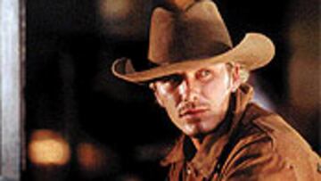 <b>DUELO DE PISTOLAS CON EL REAL MADRID</B>. Beckham reta al Real Madrid en el anuncio mundialmente conocido de Pepsi. Al final, Roberto Carlos ("¡Hey, gringo!") se erige en salvador de los madridistas.