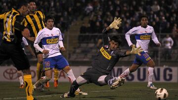 La ingrata última visita del DT Aguirre a la UC: Peñarol 2011