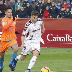 Rey Manaj pone al Albacete en puestos de ascenso directo a Primera División