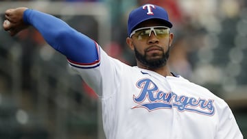 El parador en corto venezolano se despide de Texas Rangers luego de 12 años con el club. Terminó como el tercer pelotero con más partidos en su historia.