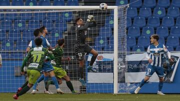 Lucho García se estrenó como titular ante el Guijuelo