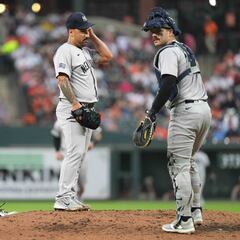 The Uncertain Future of Cuban Néstor Cortés: Is His Place in the Yankees at Risk?