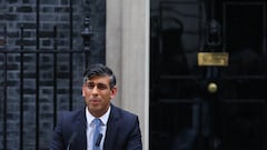 British Prime Minister Rishi Sunak delivers a speech outside Number 10 Downing Street, in London, Britain, May 22, 2024. REUTERS/Toby Melville