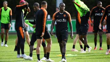Quincy Promes, en un entrenamiento con Holanda.