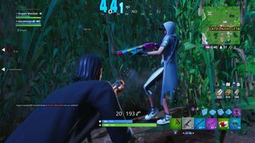 Infligimos daño a un jugador enemigo con un subfusil