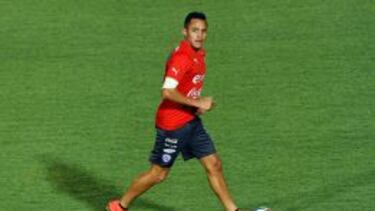 Alexis Sánchez en un entrenamiento con Chile.