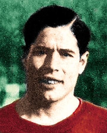 Jugó en el Atlético de Madrid entre 1933 y 1936, donde se retiró.