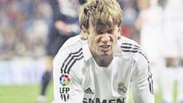 <b>'PORCA MISERIA'. </b>Así quedó Cassano ante la Real cuando erró una gran ocasión en el minuto 67.