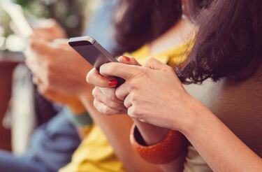 En 2019 miramos menos la pantalla del móvil en España