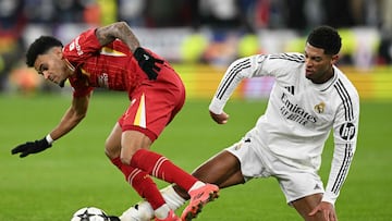 Liverpool tumba al Madrid: Díaz juega los 90′ en victoria del líder