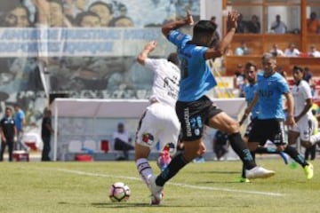 Iquique le arrebató la cima a Colo Colo