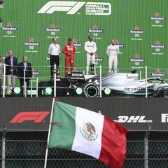 Gran Premio de México presenta los trofeos que se entregarán a los ganadores