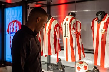 El jugador procede del Gil Vicente Futebol Clube, equipo de fútbol de Barcelos, Portugal. 
