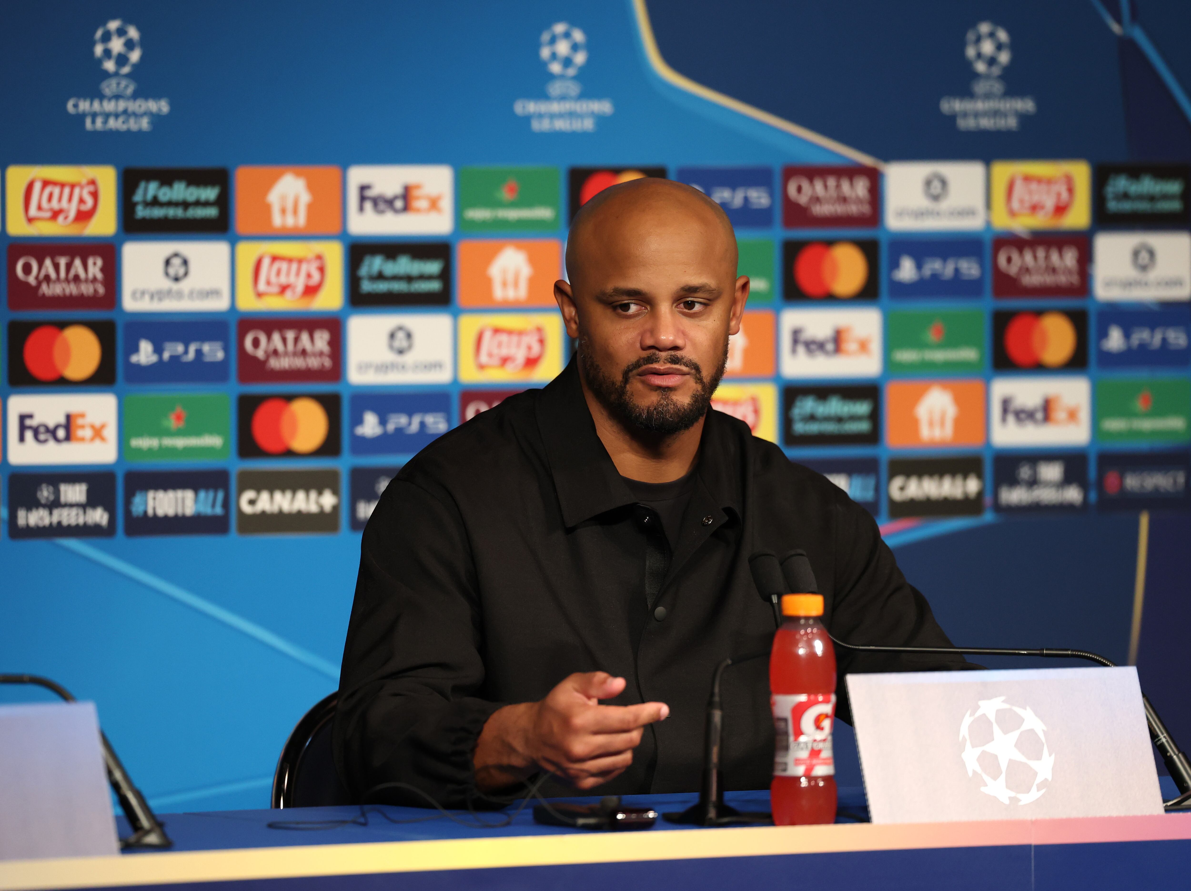 Vincent Kompany defiende a Luis Díaz: “No lo hizo a propósito”