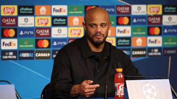 PARIS, FRANCE - NOVEMBER 04: Vincent Kompany, Head Coach of Bayern Munich, speaks to the media in a post match press conference following the UEFA Champions League 2025/26 League Phase MD4 match between Paris Saint-Germain and FC Bayern München at Parc des Princes on November 04, 2025 in Paris, France. (Photo by Julian Finney - UEFA/UEFA via Getty Images)