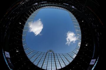 Tras esperar mucho tiempo los aficionados del club inglés han podido visitar por primera vez el nuevo estadio del equipo, el Tottenham Hotspur Stadium. El primer partido que se disputará en él será frente al Crystal Palace del 3 de abril.