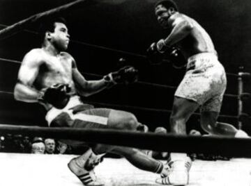 El 8 de marzo de 1971 se libró en el Madison Square Garden de Nueva York la gran batalla de los pesados ente el vigente campeón, Joe Frazier, y Muhammad Alí, desposeído de su título por su rebeldía con el ejército de Estados Unidos. Dos campeones invictos, frente a frente. 