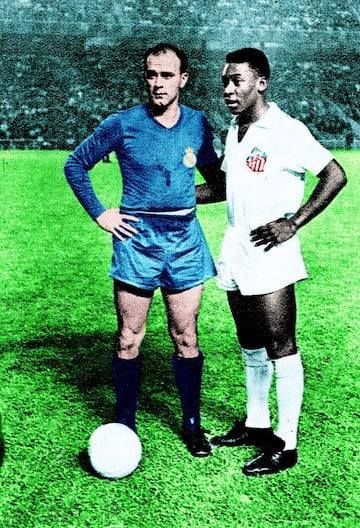 17 junio de 1959. Partido amistoso en el estadio Santiago Bernabéu entre el Real Madrid y el Santos para rendir homenaje a Miguel Muñoz. En la imagen, Alfredo Di Stefano y Pelé.