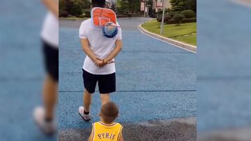 El video del hombre que prepara a su hijo para ser una estrella de la NBA