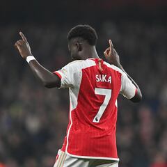 Bukayo Saka sigue batiendo cifras con el Arsenal