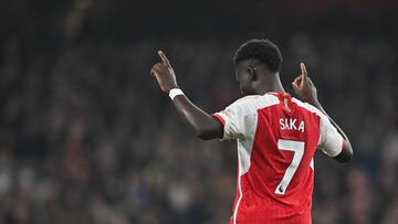 Tropezaron con el Porto en Champions, pero Saka, con un desempeño individual magnífico, sigue demostrando que van con todo por la Premier League.