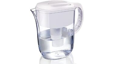 Esta jarra de agua con filtro Brita elimina los contaminantes presentes en el agua de la llave