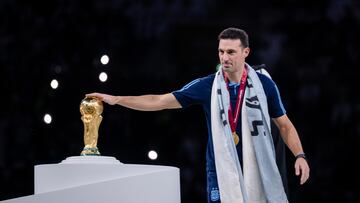 World Cup-winning coach Lionel Scaloni has yet to agree a new deal to stay in charge of Argentina and Lionel Messi.