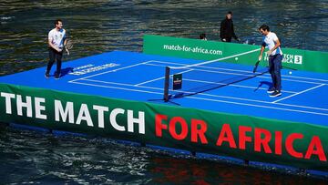 Federer y Murray 'se entrenan' flotando en el río de Zúrich