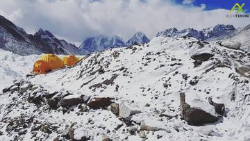 Imagen del campo base del Everest donde Alex Txikon espera a que las condiciones del clima mejoren para intentar el asalto a la cima.