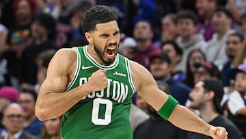 Jayson Tatum, tras anotar el triple decisivo en el último minuto del tercer partido de la serie, en Philadelphia.