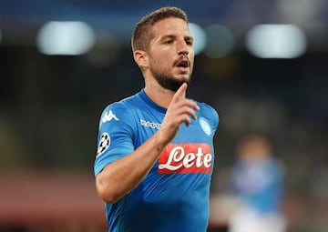 Dries Mertens celebrates his goal